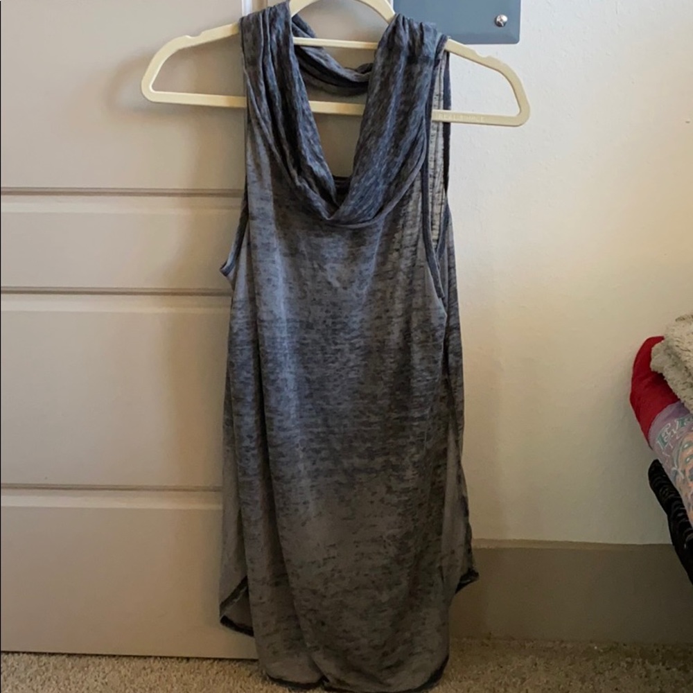 Grey tank